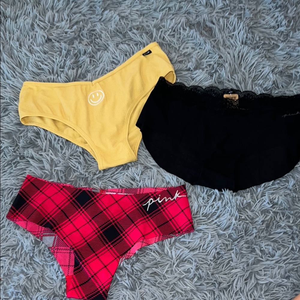 PINK/Victoria Secrets 3 panty bundle medium NWT